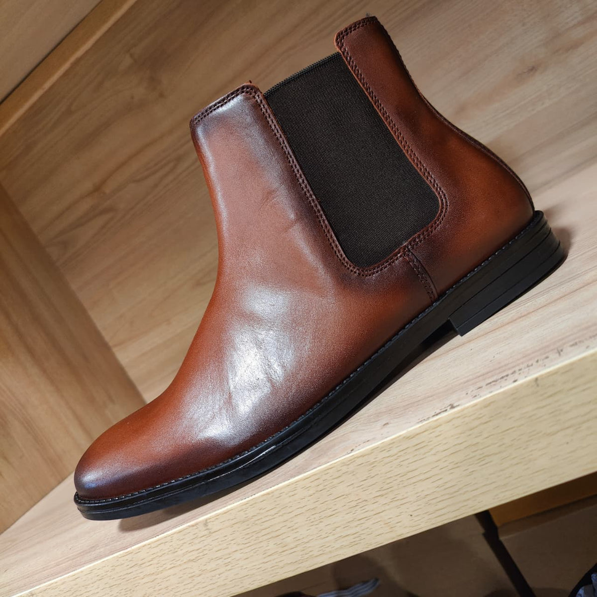 MORRIS ORIS Chelsea Boots Tan in Tan