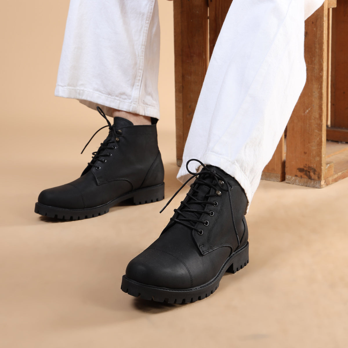 MORRIS ORIS Leather Biker Boots Black in Black